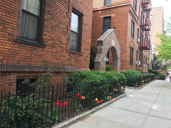 2nd image of 41-42 42nd St #2