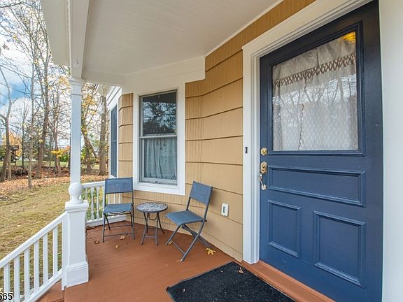 3rd image of 807 High Mountain Rd