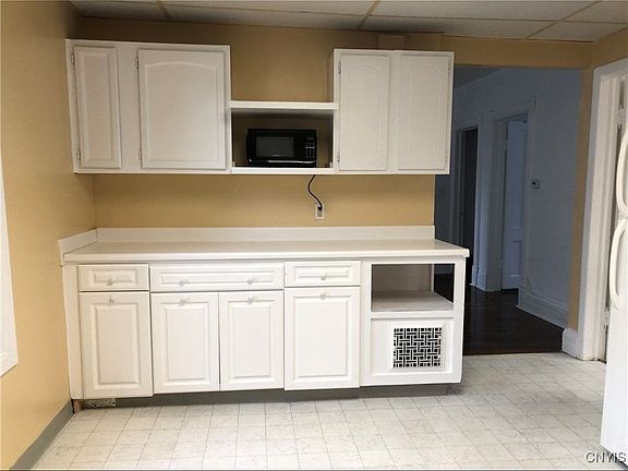 2nd image of 710 Bear St #2