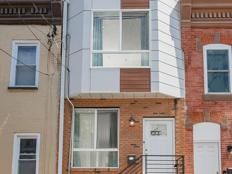 1439 N Newkirk St — Photo 1