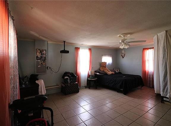 5th image of 5018 Locust Ave