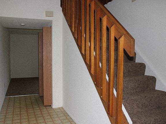 2nd image of 6532 Rolling Glen Dr