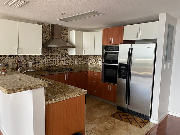 2nd image of 170 SE 14th St APT 2507
