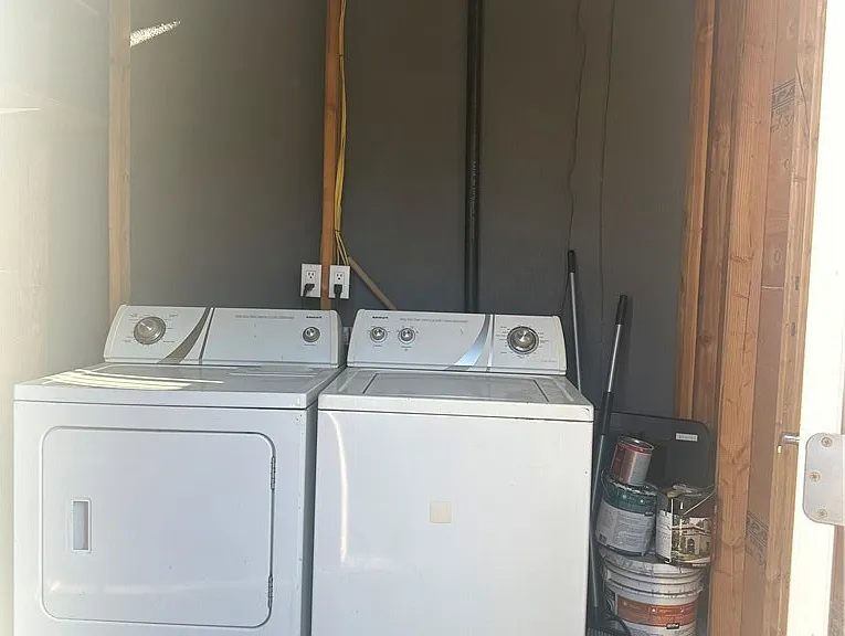 7024 Wilbur Ave — Photo 11