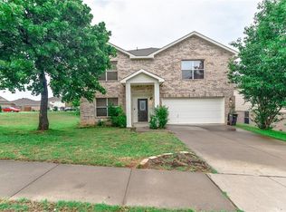 1701 Enoch Dr, Fort Worth, TX 76112