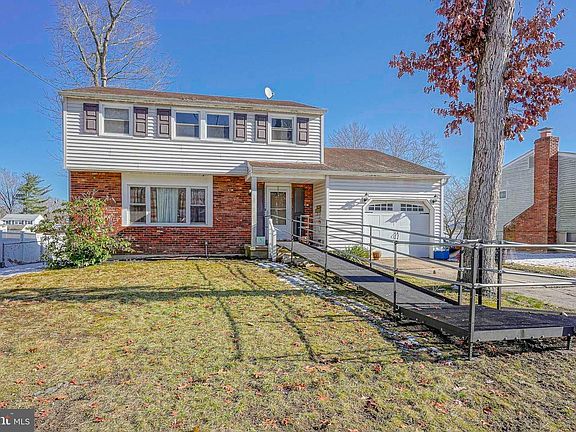 2nd image of 1638 Red Oak Rd