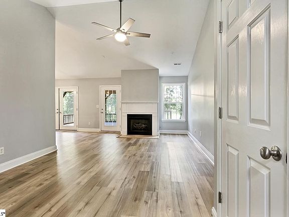 5th image of 216 Finley Hill Ct