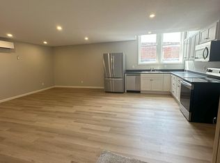 208 S Randolph St #B, Garrett, IN 46738