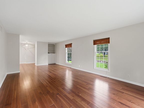 4th image of 2617 Termini Dr
