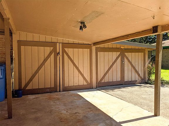4th image of 262 Glacier Dr