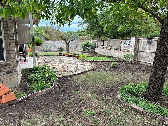 4th image of 105 HAGEN DR