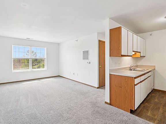 3rd image of 2551 Crossgate Dr APT 110