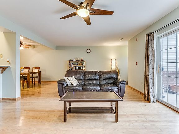 4th image of 1254 Village Centre Dr Unit 1