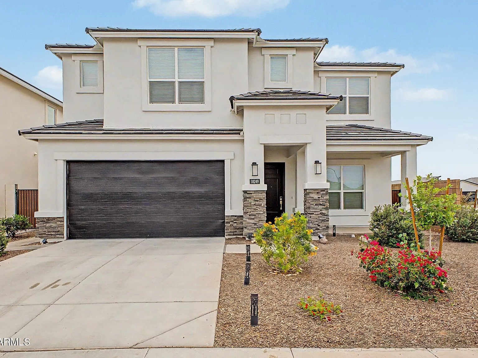 4 bed, 3.5 bath, 3224 sqft, $3,300 — Photo 2