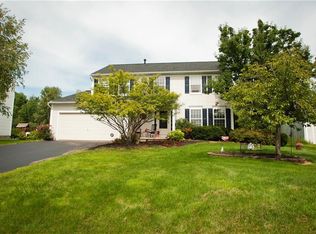 613 Crows Nest Ln, Macedon, NY 14502
