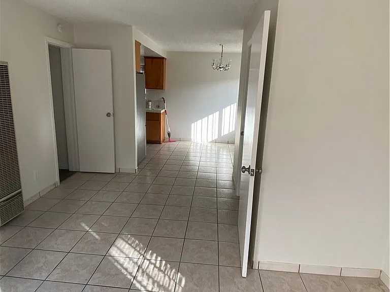 1518 Norman Pl — Photo 3