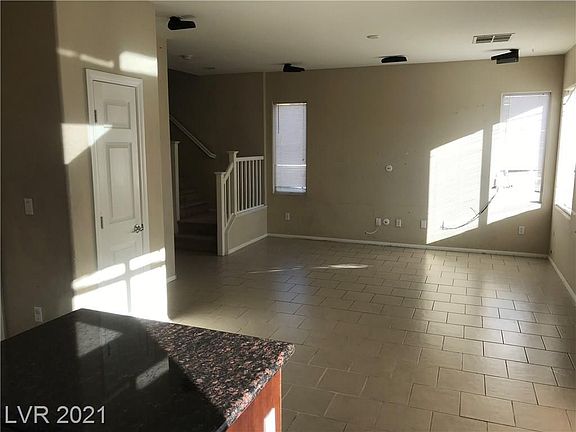 5th image of 9556 Whiptail St