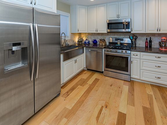 4th image of 24401 Valle Del Oro Unit 102