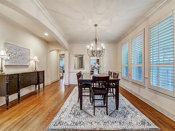 5th image of 2510 Lakepoint Dr