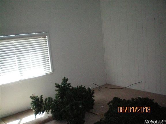 5th image of 3817 Plymouth Dr