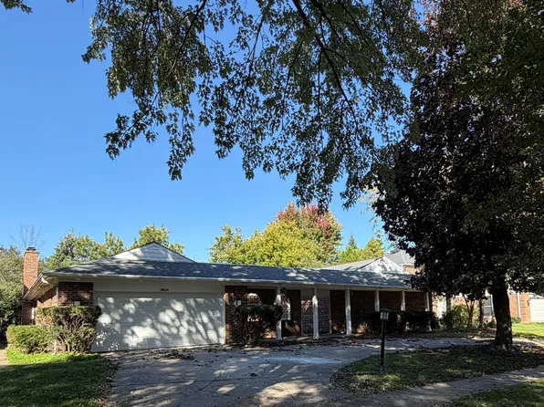 3614 Dauphine Ave, Northbrook, IL 60062