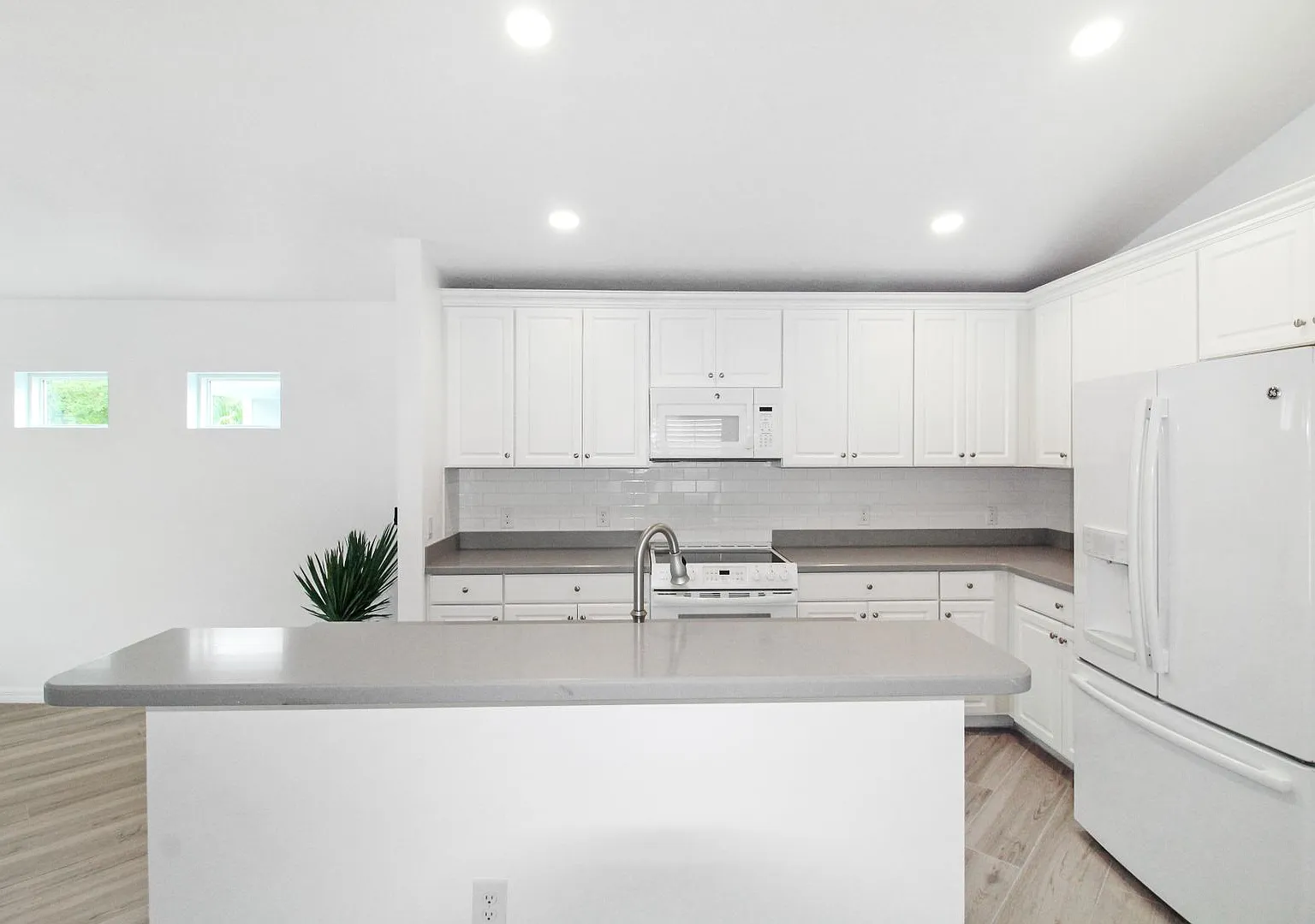 Grand Palm Annual Home for Rent — Photo 4
