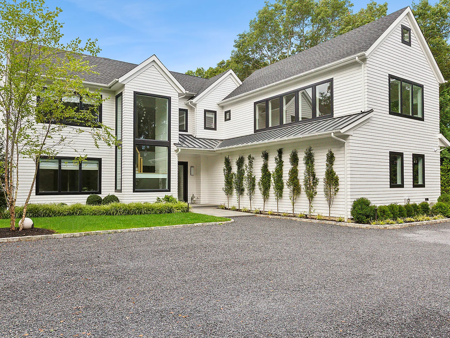 Peaceful Wellness Escape with Tennis & Pickleball on 1.3 acres — Photo 4