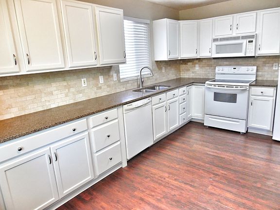 Kitchen - Chestnut Flooring