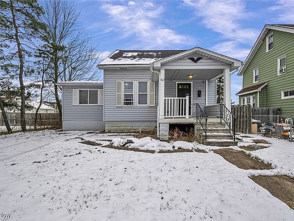 2nd image of 412 Jefferson St