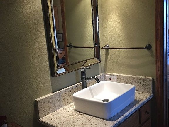 Downstairs guest bathroom