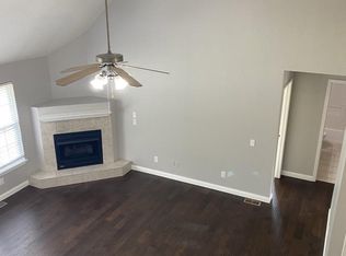 696 N Washington Ct, Republic, MO 65738