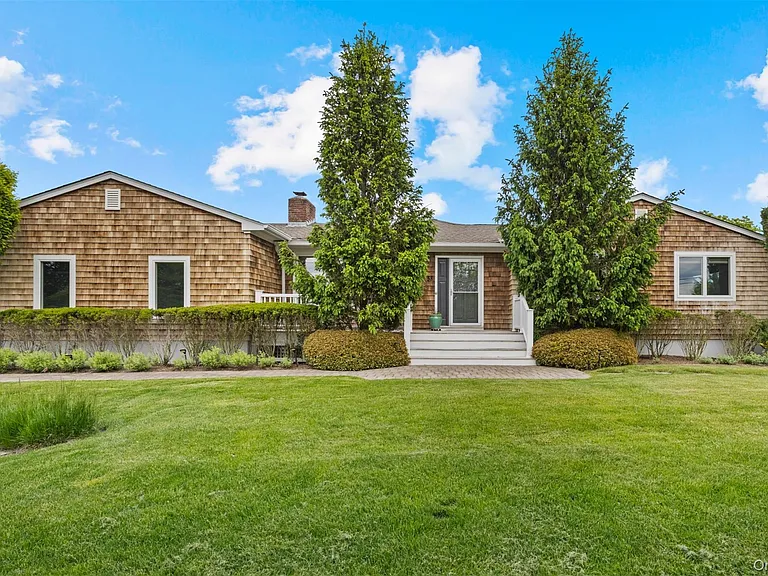 58 Bayfield Ln — Photo 1