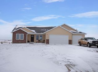 13668 Hawthorn Loop NW, Williston, ND 58801