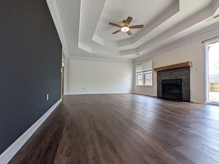 202 Deerfoot Dr — Photo 5
