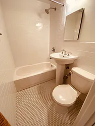 Rented by Metropolis Real Estate of Manhattan