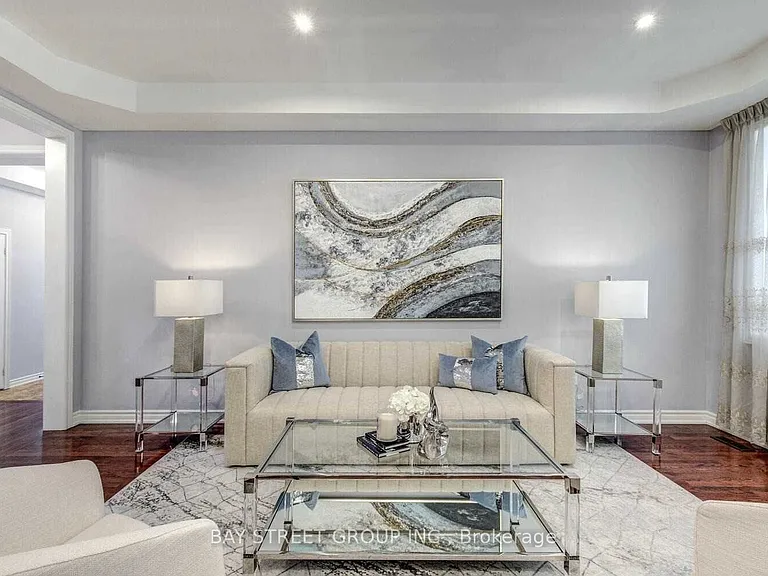 134 Ascalon Dr #UPPER — Photo 6