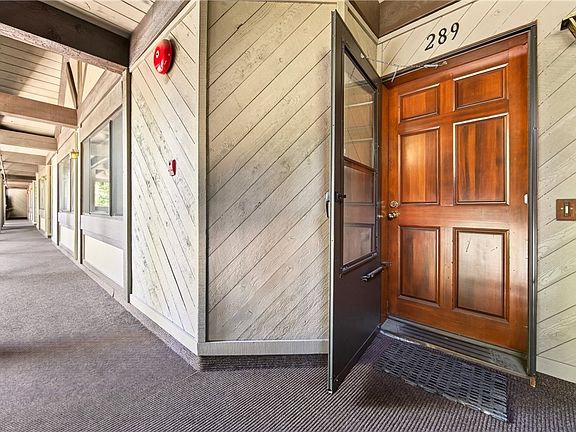 2nd image of 333 Ski Way Unit 289