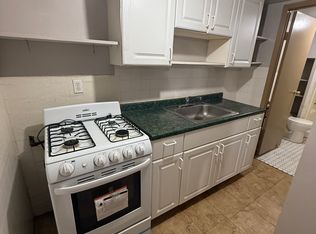 8517 101st St #1, Richmond Hill, NY 11418