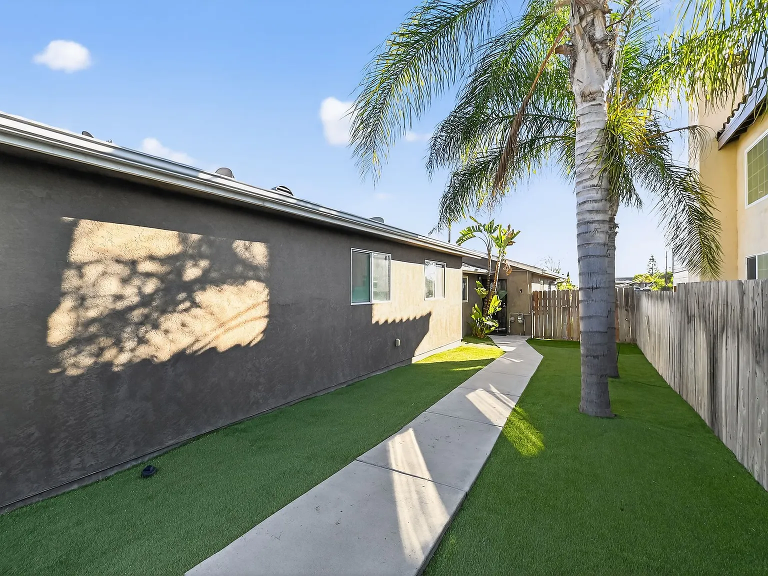 3 bed, 1176 sqft, $6,500 — Photo 4