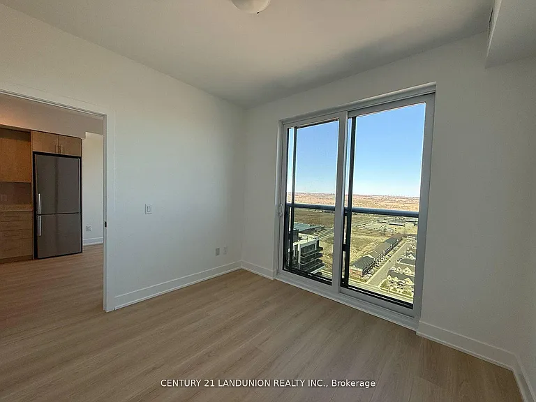 2545 Simcoe St N #Penthouse 19-19 — Photo 7