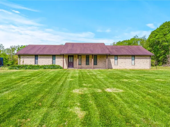 1490 Perry Hwy, Mercer, PA 16137