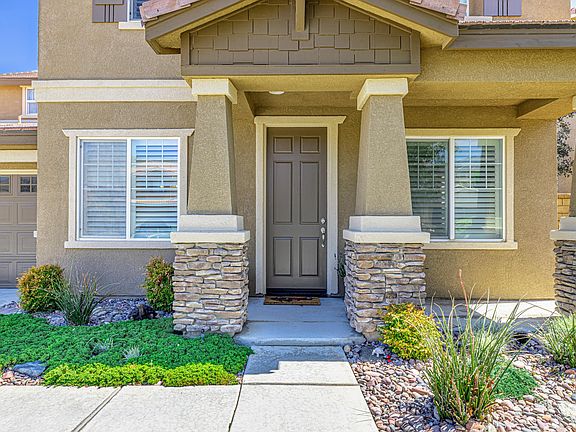 3rd image of 2307 Cornflower Way