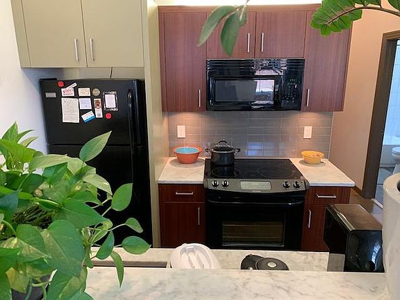 2nd image of 3122 W Clay St APT 3