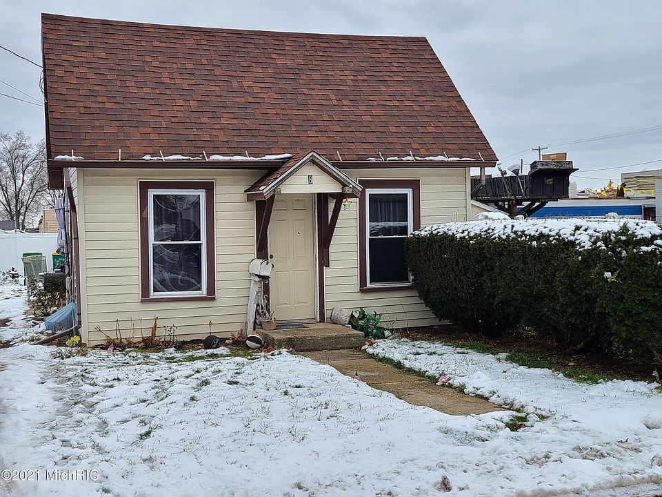 1st image of 8 Sylvan St