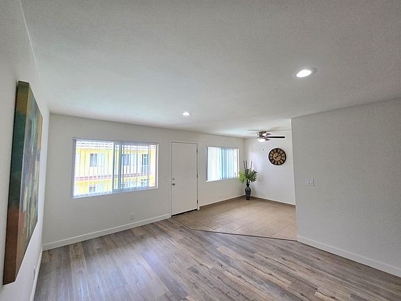 3rd image of 3621 Emerald St #4