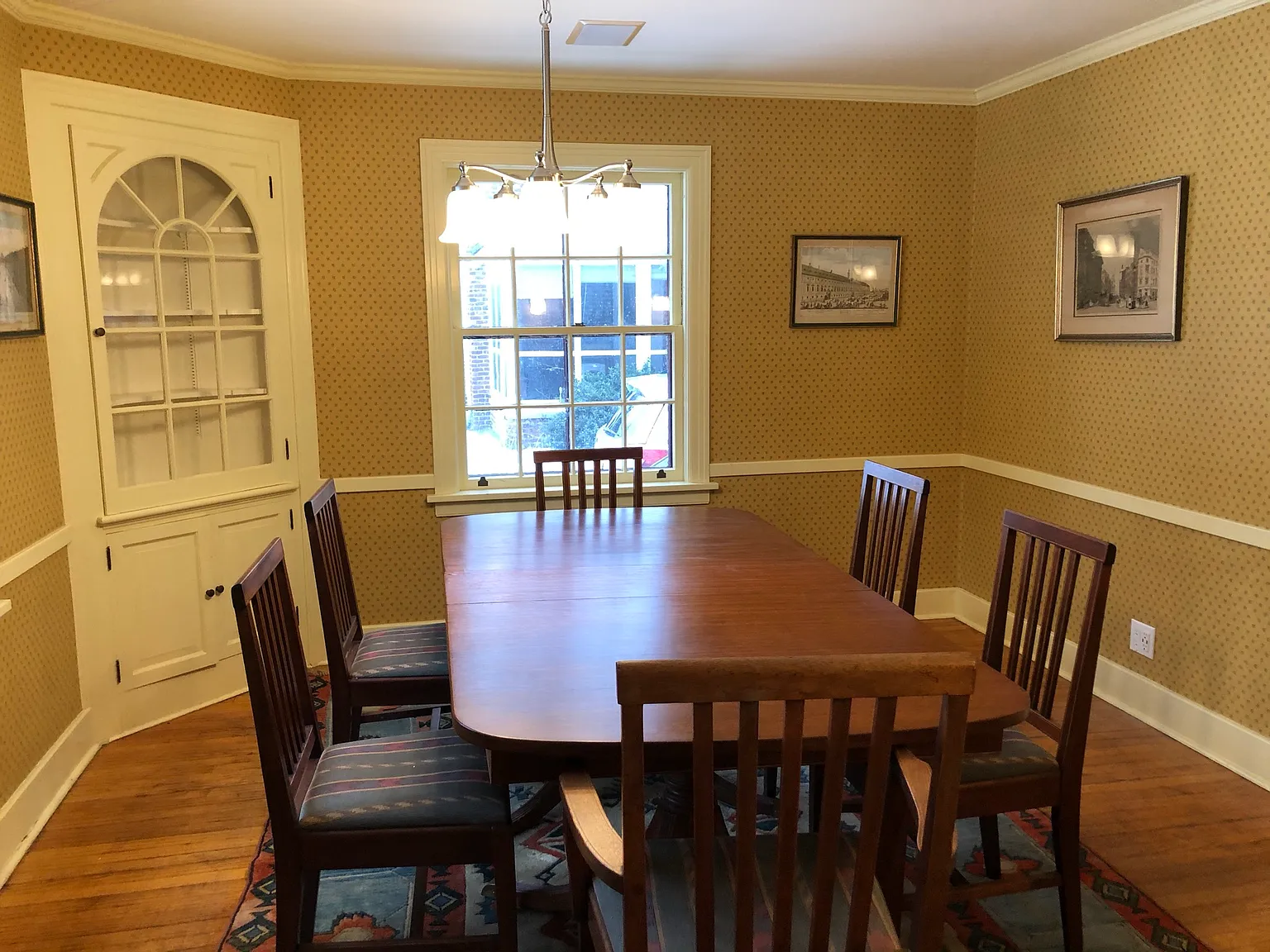 4 bed, 1.5 bath, 1900 sqft, $3,400 — Photo 3