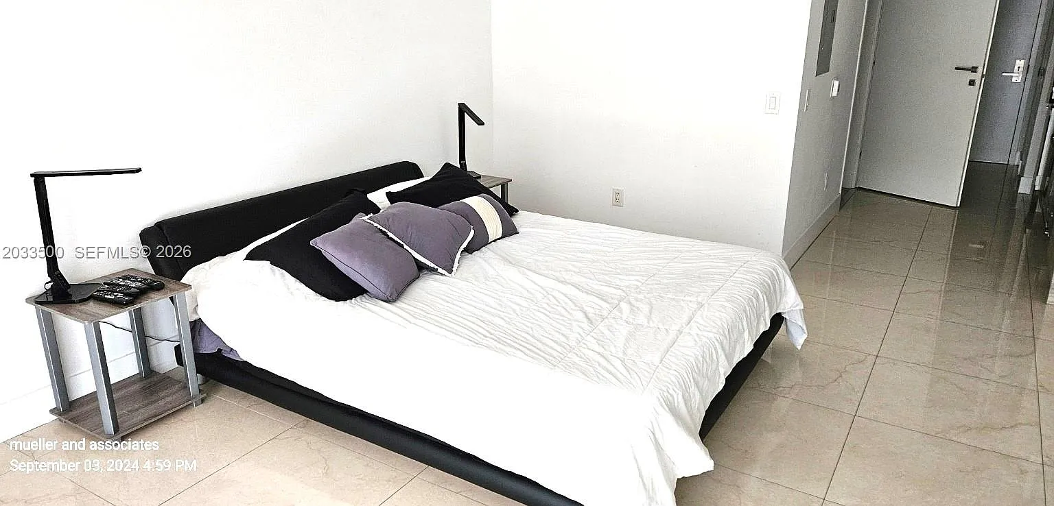 Brickellhouse Condo — Photo 3