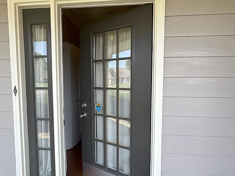 14011 Gattinburg Ave — Photo 2