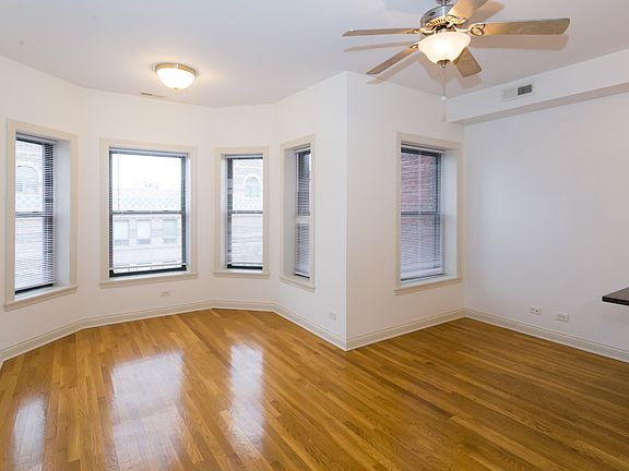 2nd image of 5400-5408 S Ingleside Ave #5400-G