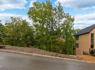 129 Redmond Way, Sevierville, TN 37876